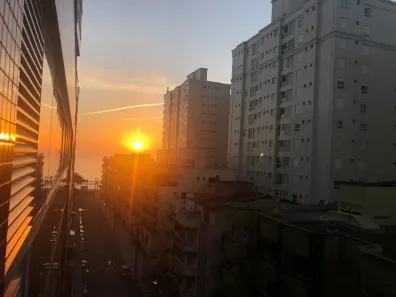 Apartamento com 3 Quartos para alugar, 178m² no Meia Praia, Itapema