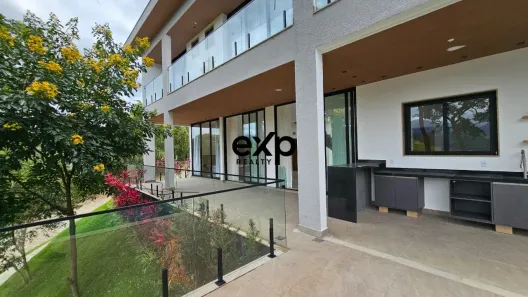 Casa de Condomínio com 4 Quartos à venda, 395m² no Itaipava, Petrópolis