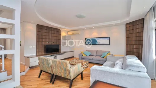 Casa de Condomínio com 3 Quartos para alugar, 212m² no Seminário, Curitiba