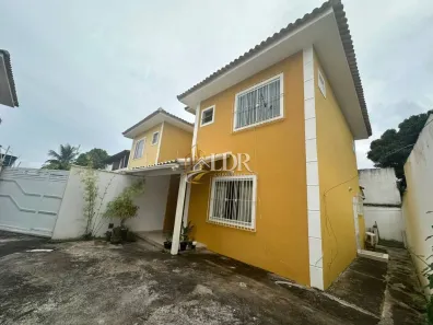 Casa com 2 Quartos à venda, 80m² no Jardim Mariléa, Rio das Ostras