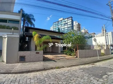 Casa com 3 Quartos para alugar, 186m² no Vila Nova, Blumenau