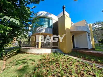 Casa de Condomínio com 1 Quarto para alugar, 109m² no , Santo Amaro da Imperatriz