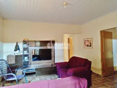 Casa com 4 Quartos à venda, 300m² no Morada Nova, Uberlândia