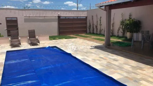 Casa com 2 Quartos à venda, 173m² no Parque das Laranjeiras, Uberaba