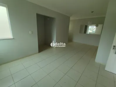 Casa de Condomínio com 3 Quartos para alugar, 200m² no Santa Luzia, Uberlândia