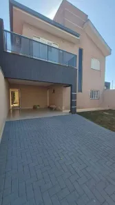 Sobrado com 3 Quartos à venda, 217m² no Andes, Londrina