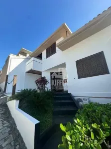 Casa de Condomínio com 3 Quartos para alugar, 380m² no Maria Paula, Niterói
