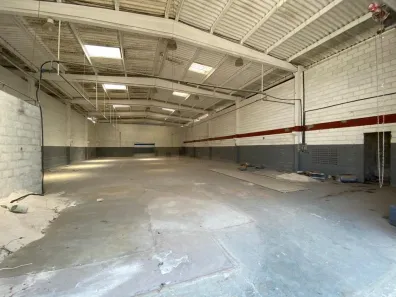 Galpão/Depósito/Armazém com 2 Quartos à venda, 1424m² no Pitangueiras, Lauro de Freitas