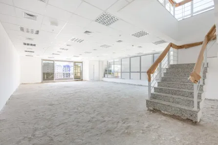 Ponto Comercial com 8 Quartos para alugar, 334m² no Vila Uberabinha, São Paulo