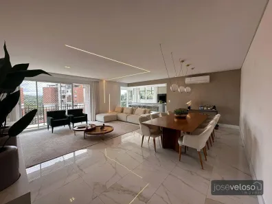 Apartamento com 4 Quartos à venda, 245m² no Campo Comprido, Curitiba