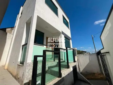 Casa com 3 Quartos à venda, 100m² no Cabral, Contagem