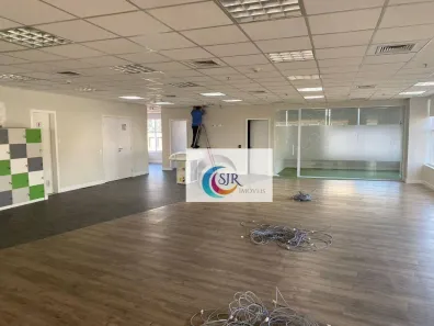 Sala Comercial para alugar, 204m² no Vila Olímpia, São Paulo