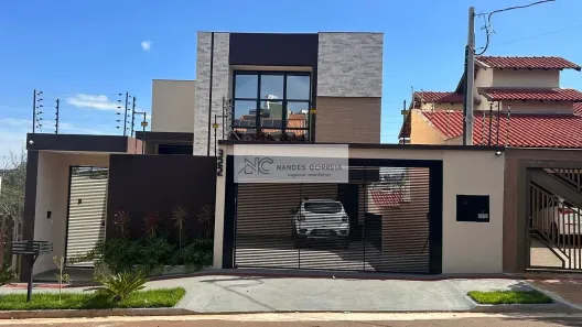 Casa com 3 Quartos à venda, 226m² no Universitário, Londrina