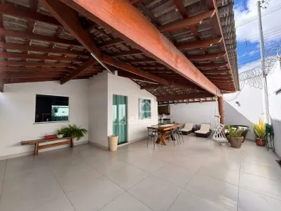 Casa com 3 Quartos para alugar, 12m² no Vila Greice, Montes Claros