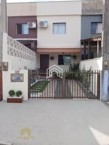 Casa com 2 Quartos à venda, 56m² no Vila Nova, Joinville