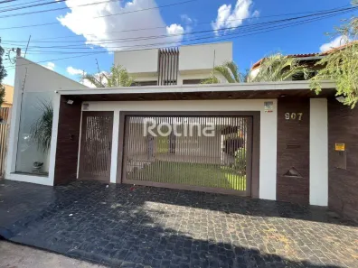 Casa com 3 Quartos para alugar, 398m² no Nossa Senhora Aparecida, Uberlândia
