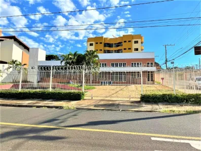 Sala Comercial para alugar, 720m² no Nossa Senhora da Abadia, Uberaba