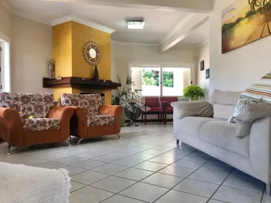 Casa com 4 Quartos à venda, 233m² no Desvio Rizzo, Caxias do Sul