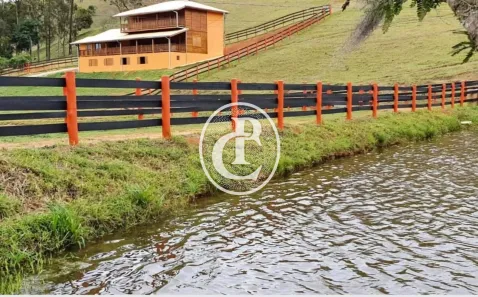 Fazenda/Sítio com 4 Quartos à venda, 115m² no Centro, Paraibuna