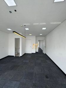 Sala Comercial à venda, 76m² no Baeta Neves, São Bernardo do Campo