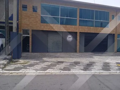 Ponto Comercial para alugar, 230m² no Residencial Morada dos Lagos, Barueri