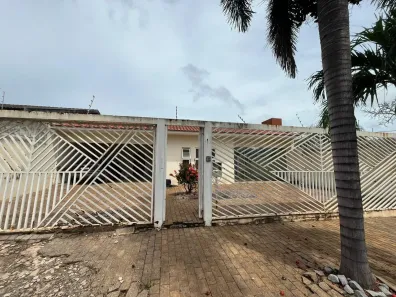 Casa com 3 Quartos à venda, 243m² no Jardim Vivendas, São José do Rio Preto