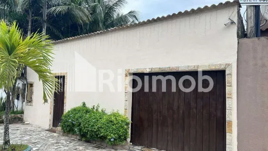 Casa com 3 Quartos para alugar, 360m² no Vargem Pequena, Rio de Janeiro