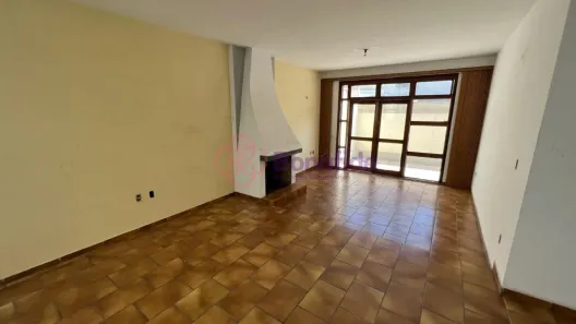 Casa com 3 Quartos para alugar, 253m² no Vila Vianelo, Jundiaí