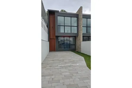 Sobrado com 3 Quartos à venda, 97m² no Forquilhas, São José