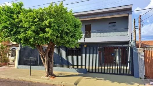 Casa com 4 Quartos à venda, 177m² no Jardim Bongiovani, Presidente Prudente