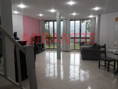Sobrado com 3 Quartos à venda, 400m² no Caraguatá, Mairiporã