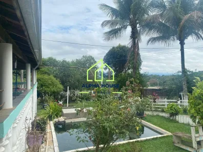 Fazenda/Sítio com 3 Quartos à venda, 407m² no Goiabal, Pindamonhangaba