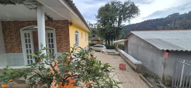 Fazenda/Sítio com 3 Quartos à venda, 2300m² no , Campina Grande do Sul