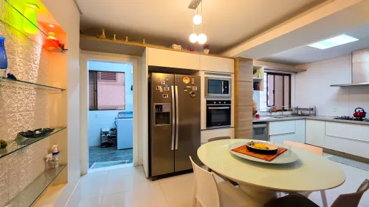 Apartamento com 3 Quartos para alugar, 224m² no Setor Bueno, Goiânia