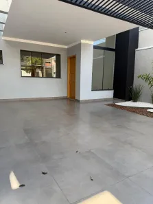 Casa com 3 Quartos à venda, 85m² no Parque Residencial Tuiuti, Maringá