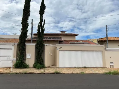 Casa com 3 Quartos à venda, 180m² no Cidade Jardim, Uberaba