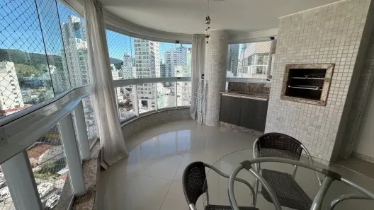 Apartamento com 3 Quartos para alugar, 105m² no Centro, Balneário Camboriú