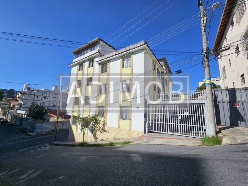 Apartamento com 2 quartos — Sagrada Família, Belo Horizonte