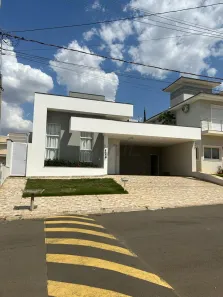 Casa com 3 Quartos para alugar, 221m² no Jardim Green Park Residence, Hortolândia