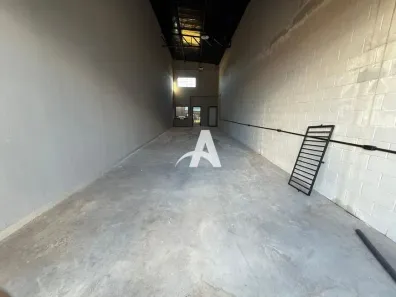 Ponto Comercial para alugar, 100m² no Morumbi, Uberlândia