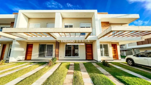 Sobrado com 4 Quartos à venda, 153m² no Capão da Canoa, Capão da Canoa