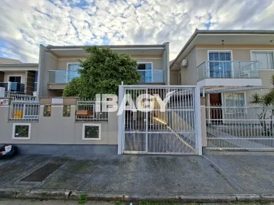 Casa com 2 Quartos para alugar, 71m² no Forquilhas, São José