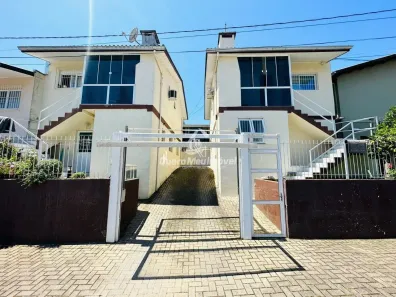 Sobrado com 2 Quartos à venda, 110m² no Santa Lúcia, Caxias do Sul