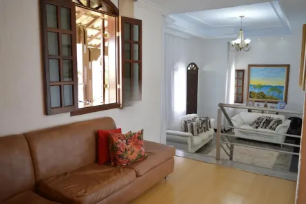 Casa com 4 Quartos à venda, 550m² no Fonte Grande, Contagem