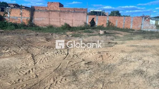 Lote/Terreno à venda, 200m² no Carmelo, Montes Claros