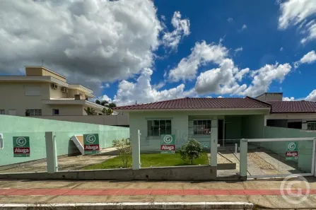 Casa com 2 Quartos para alugar, 64m² no Área Rural de Biguaçu, Biguaçu