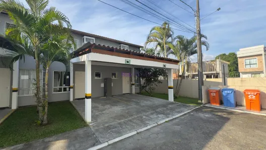 Sobrado com 2 Quartos à venda, 62m² no Sertão do Maruim, São José