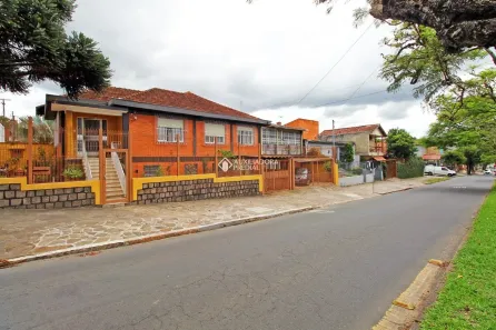 Casa com 3 Quartos à venda, 257m² no Jardim Sabará, Porto Alegre