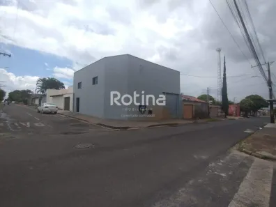 Galpão/Depósito/Armazém para alugar, 110m² no São Jorge, Uberlândia