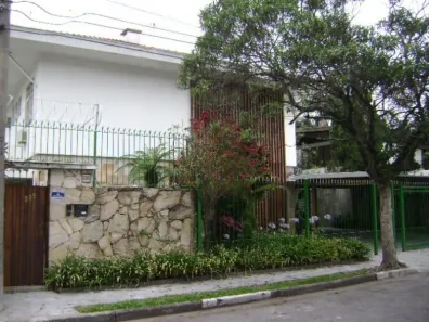 Sobrado com 4 Quartos à venda, 692m² no Jardim Everest, São Paulo